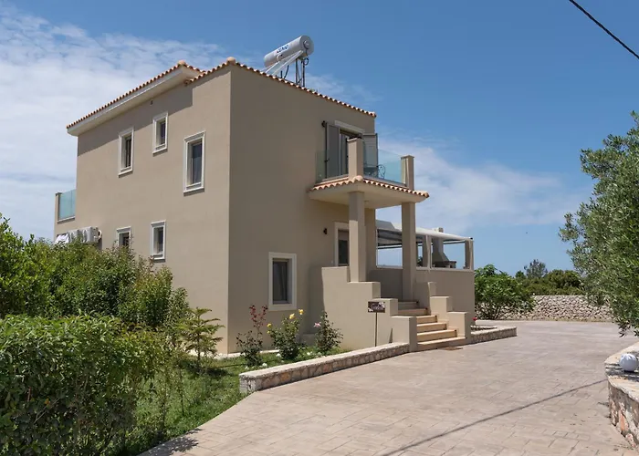 Aleli Villas With Tennis Court
