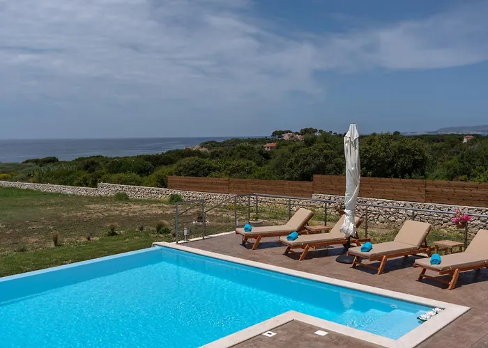 Aleli Villas With Tennis Court