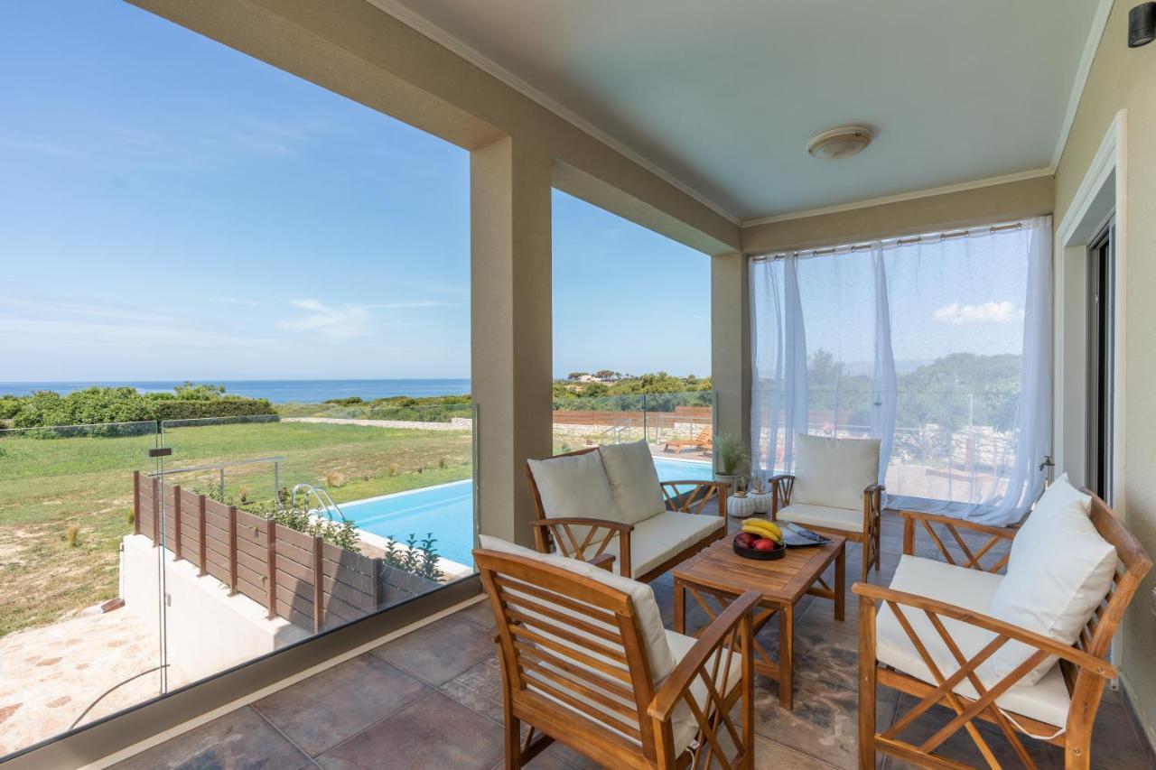 Aleli With Tennis Court Villa Minia